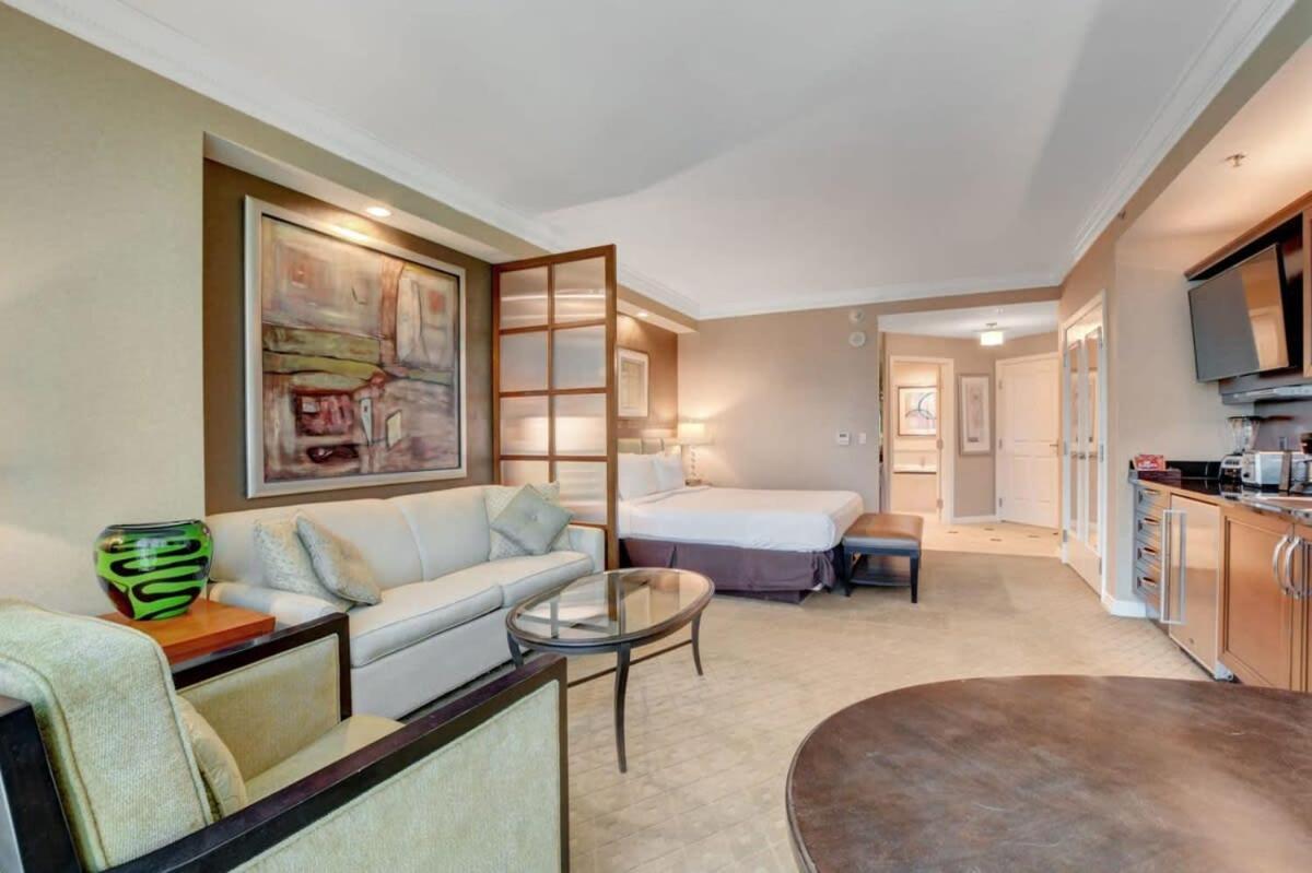 Mgm Signature-21-703 Strip View Jacuzzi Studio Λας Βέγκας Εξωτερικό φωτογραφία