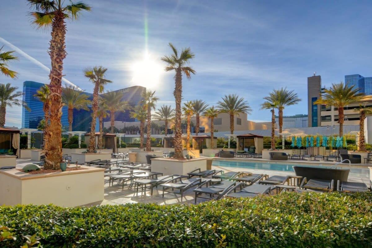 Mgm Signature-21-703 Strip View Jacuzzi Studio Λας Βέγκας Εξωτερικό φωτογραφία