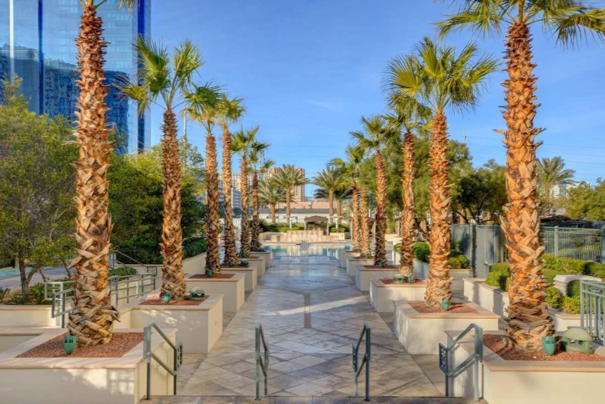 Mgm Signature-21-703 Strip View Jacuzzi Studio Λας Βέγκας Εξωτερικό φωτογραφία